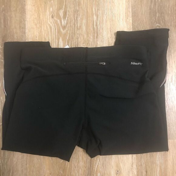 Nike running cropped Capri leggings Dri fit Black women’s M 8/10 - Picture 7 of 9